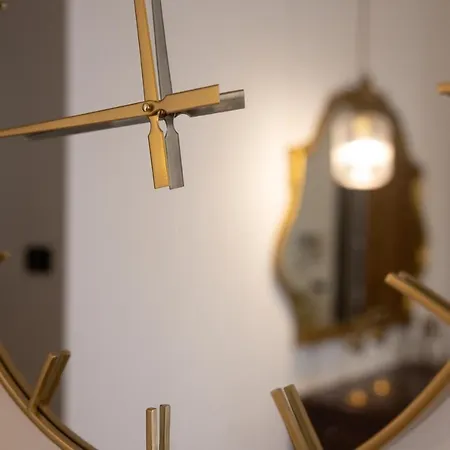 La Scelta Giusta, In Centro Con Garage Privato E Ascensore