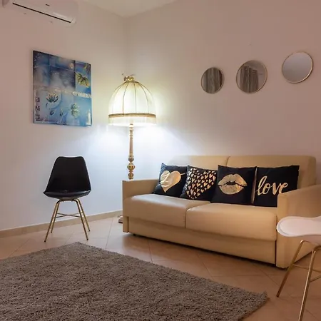 La Scelta Giusta, In Centro Con Garage Privato E Ascensore